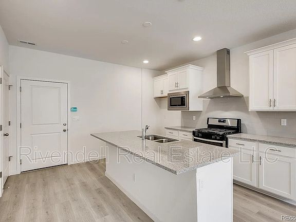 4th image of 7840 Horsebrush Ln #B