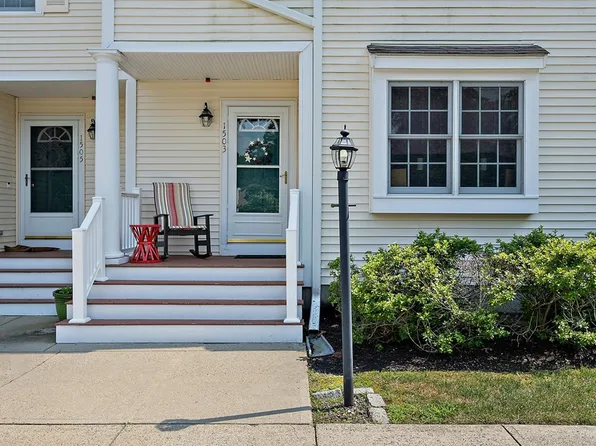 1503 Thayer St, Abington, MA 02351
