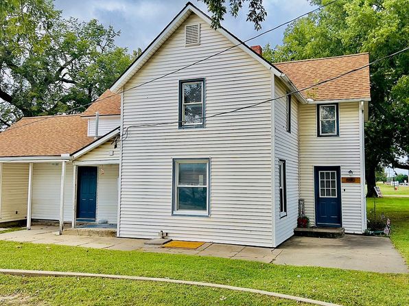 802 W Bertrand St