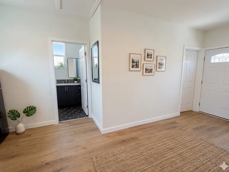 7535 Elmer Ave — Photo 6