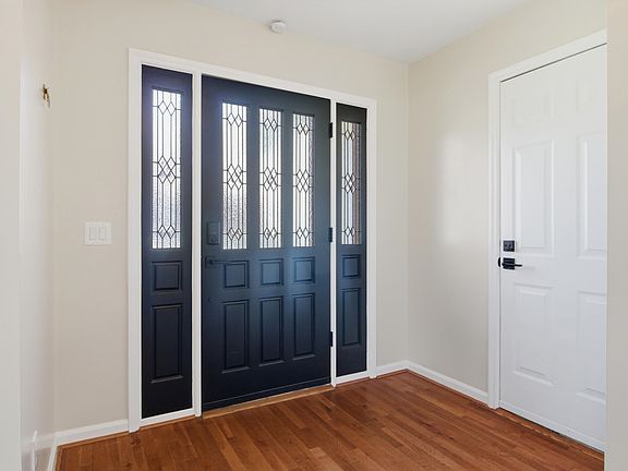 4th image of 1010 Oak Pointe Ct