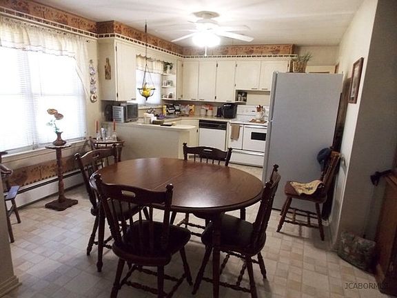 3rd image of 3121 Hogan Dr