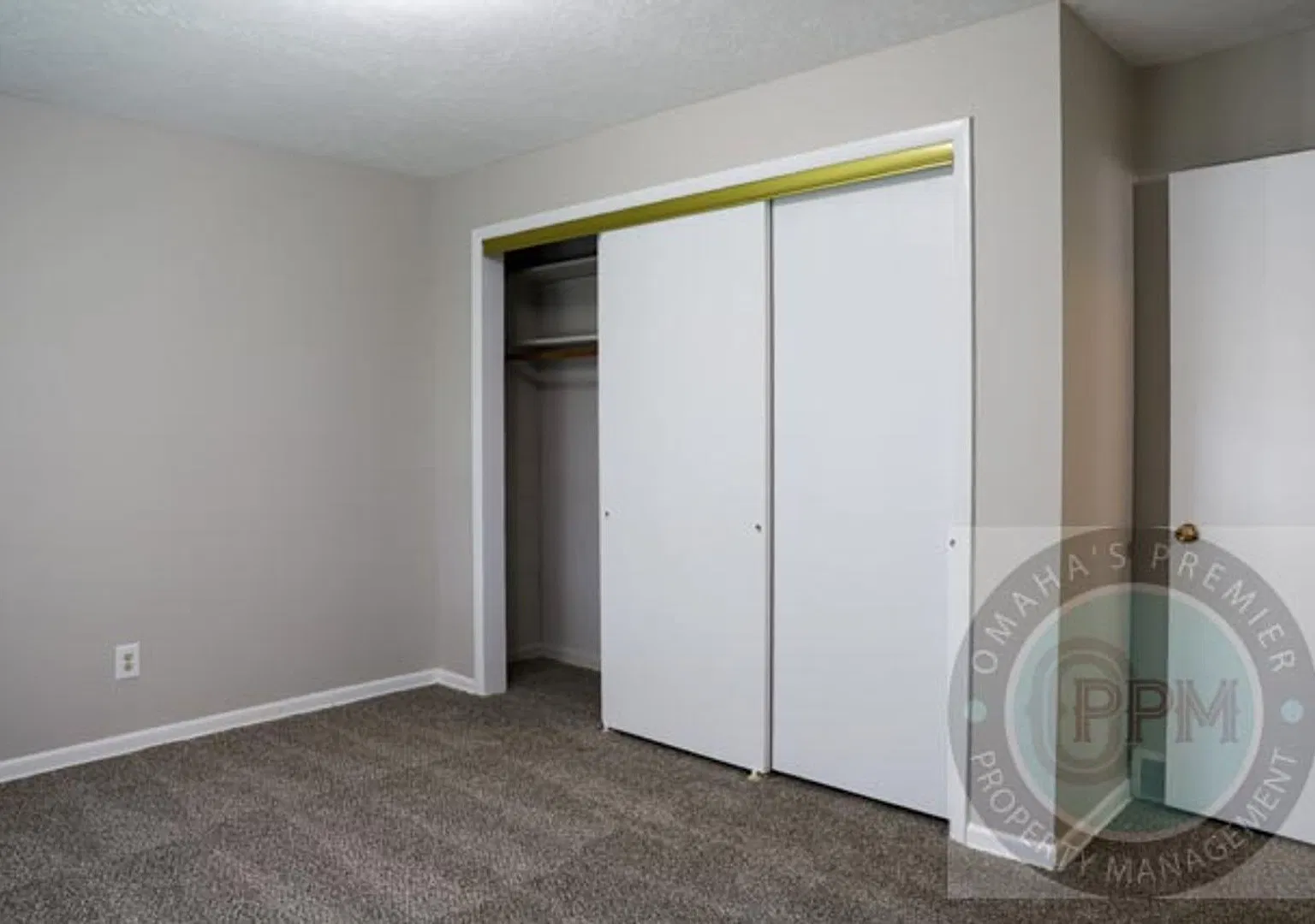 Alexander 8307 S 38 St — Photo 3
