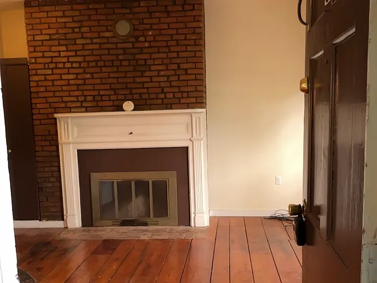 107 S River St #3 — Photo 1