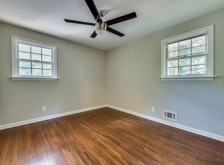 3458 Brookfield Ln — Photo 4