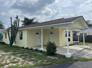 601 4th St, Lake Park, FL 33403