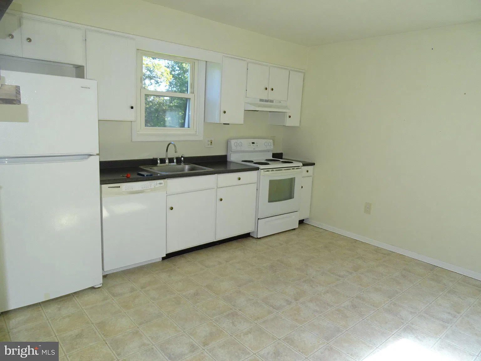 2 bed, 1.0 bath, 1023 sqft, $1,950 — Photo 4