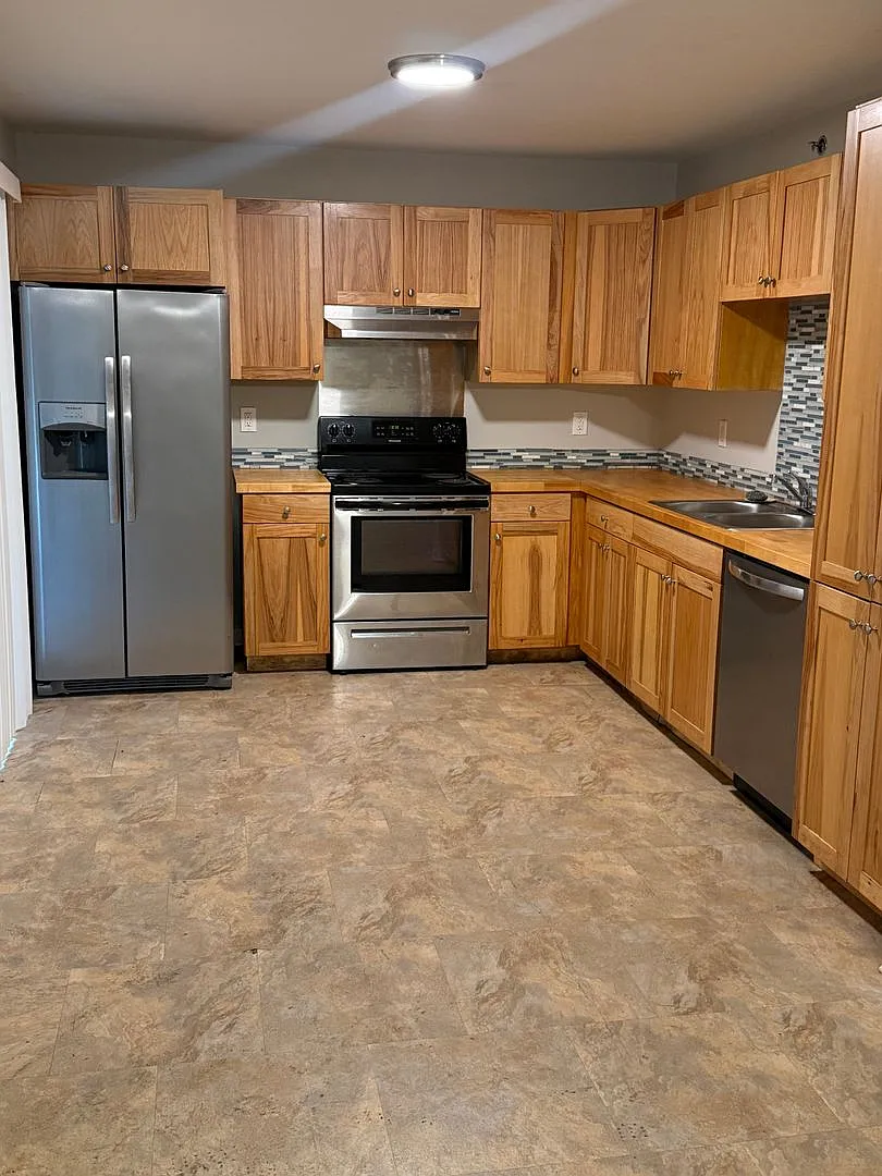Crawford Arms Apartments — Photo 1