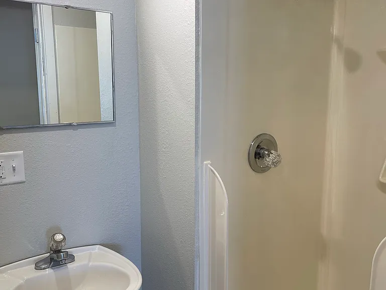 917 E College St #3S — Photo 11