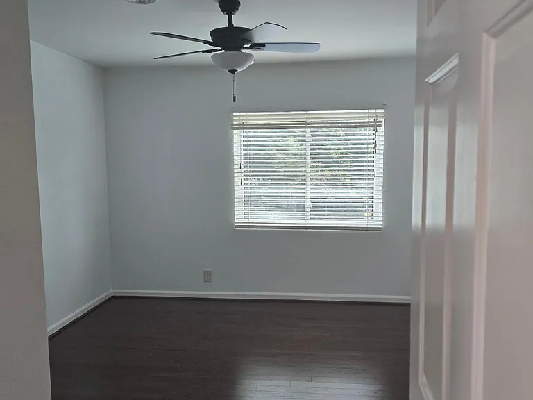 117 Hicks Rd #117 — Photo 8