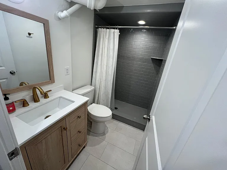 1451 Lynnwood Ave — Photo 18