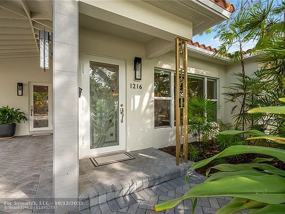 3rd image of 1216 NE 17th Way