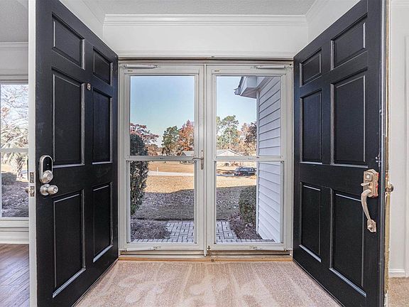 5th image of 256 Calcutta Dr