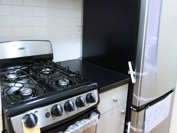 5th image of 1482 York Ave APT 1E