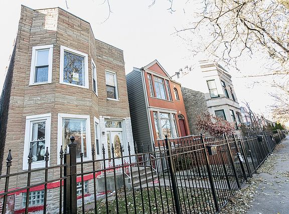 4th image of 1326 N Bell Ave