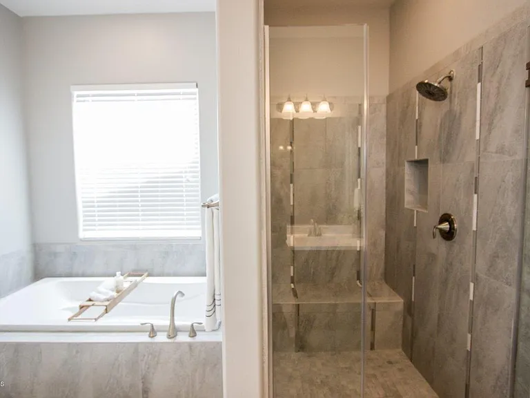 9775 W Rowel Rd — Photo 17