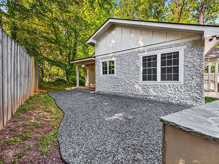 45 Dee Dee Ln — Photo 25