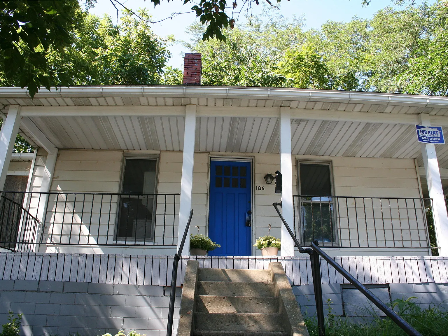 186 West Washington Street - Single House — Photo 4