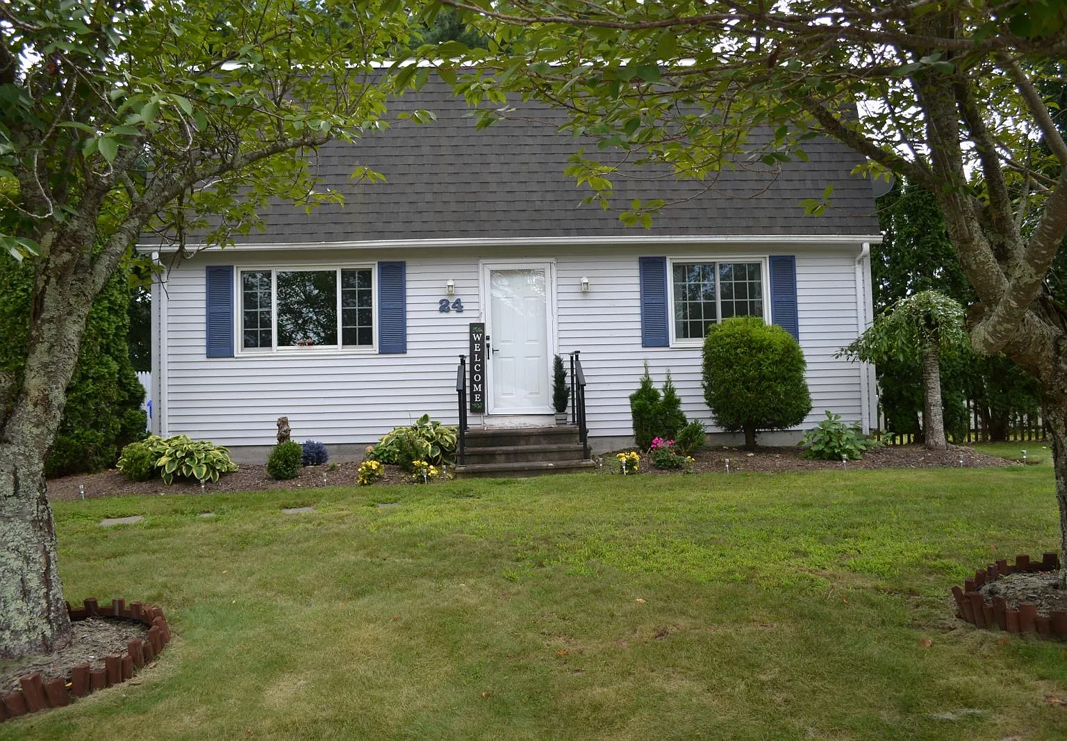 4 bed, 1300 sqft, $3,300 — Photo 2