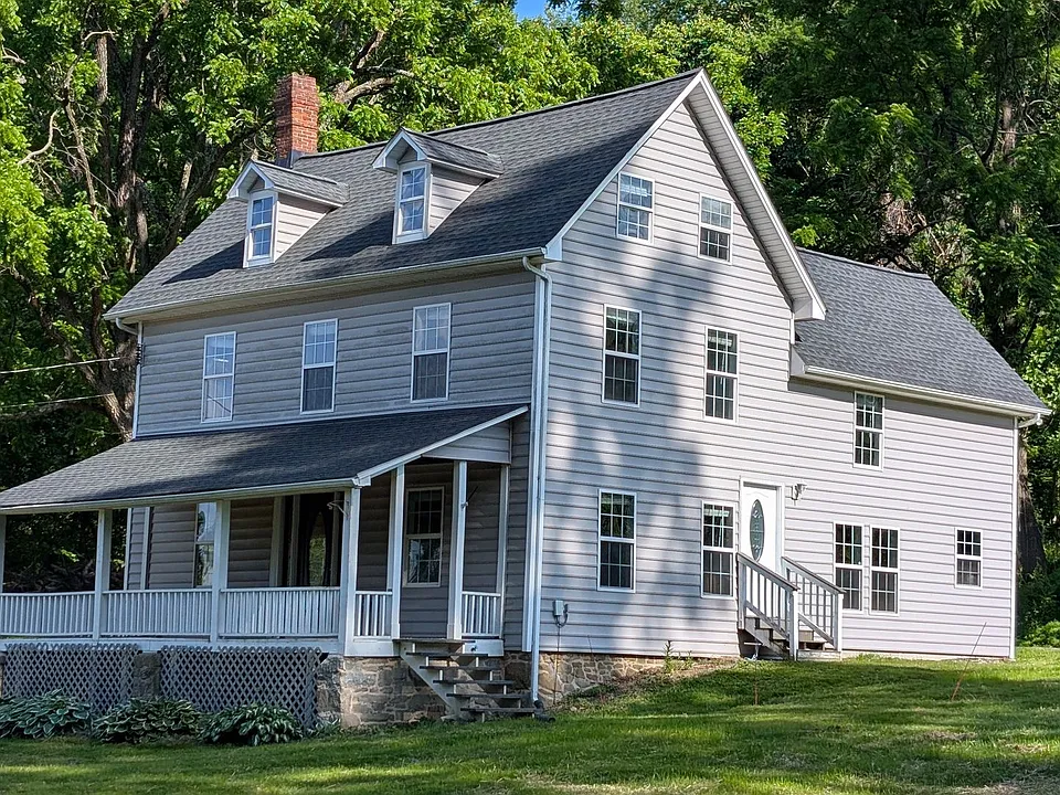 1222 Stafford Rd