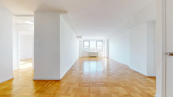 Rented by Bond New York | media 5