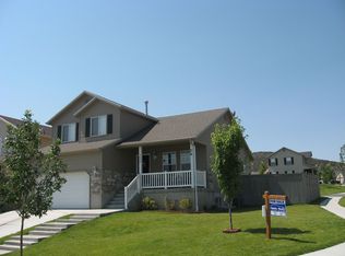 3686 E Blackhawk Rd, Eagle Mountain, UT 84005