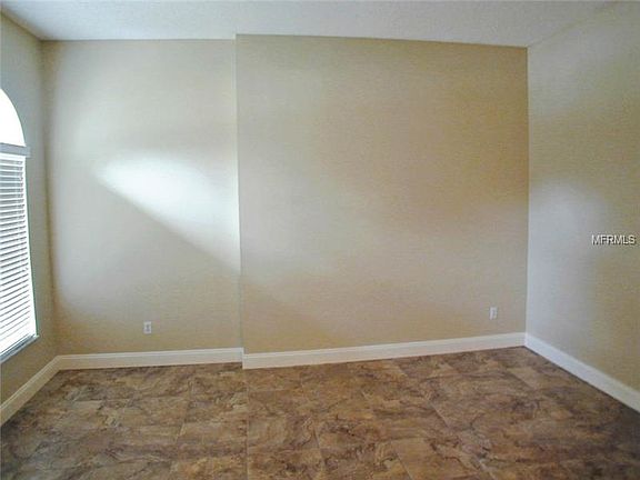 5th image of 223 Silk Bay Pl