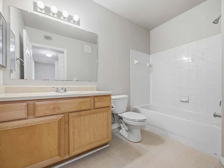 1195 Villagio Cir #208 — Photo 28