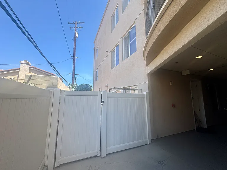 111 N 2nd St — Photo 10