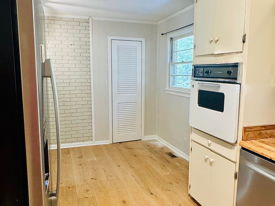16th image of 601 Jeffcoat Ave