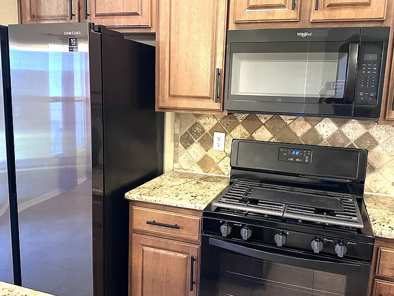 7022 Boardwalk Ave — Photo 4