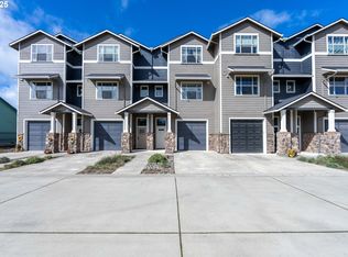 1344 Seagate Ave, Coos Bay, OR 97420