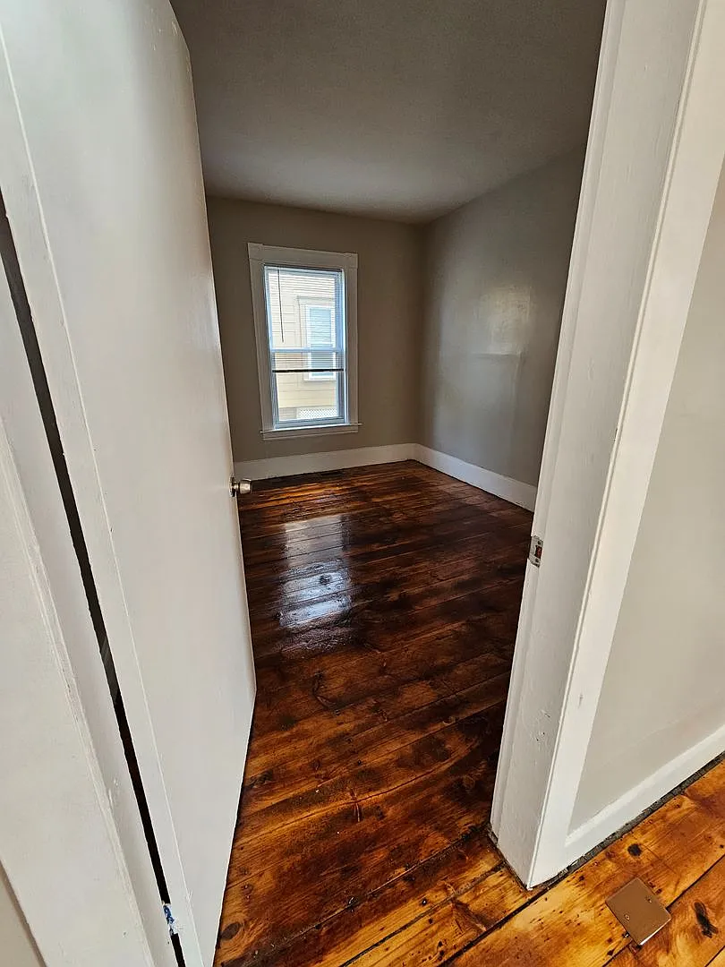 41 Hevey St — Photo 3