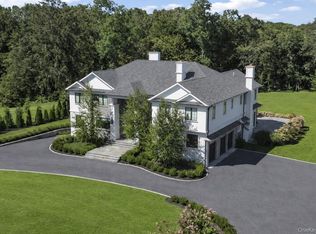 5 Gerry Lane, Lloyd Harbor, NY 11743