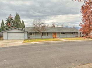 472 Picadilly Cir, Medford, OR