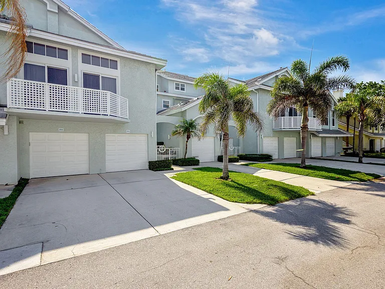 205 Mainsail Cir — Photo 7