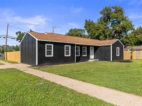 820 18th Ave N, Texas City, TX 77590