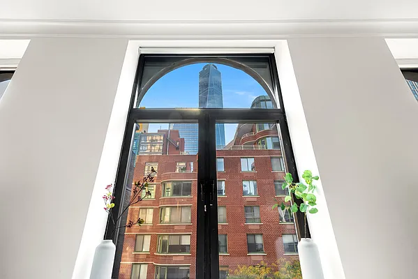 Sold by Compass | media 8