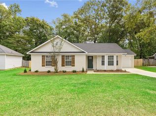 765 Copperfield Dr E, Mobile, AL 36608