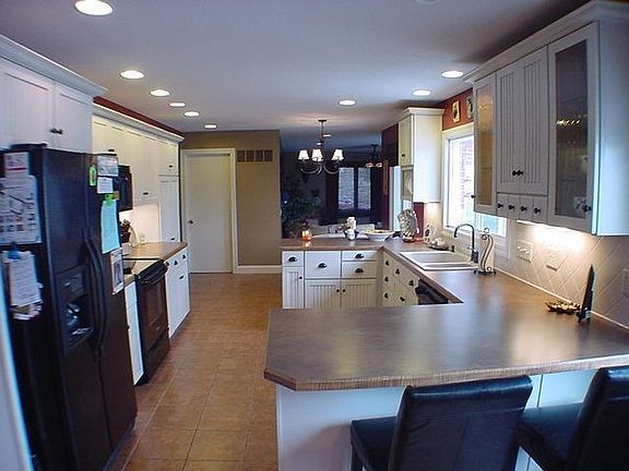 Beautifully updated Kitchen