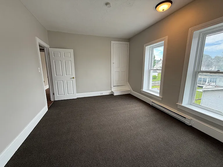 10 Fairview Ave #2 — Photo 7