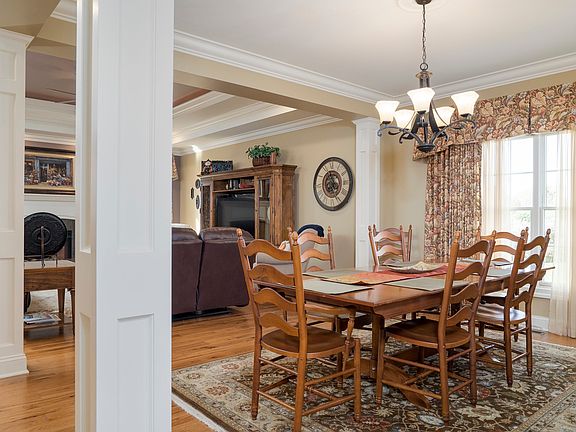 4th image of 88 Hidden Creek Ct
