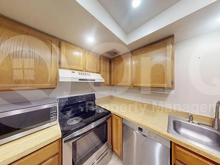 3857 N Paseo De Las Canchas — Photo 3