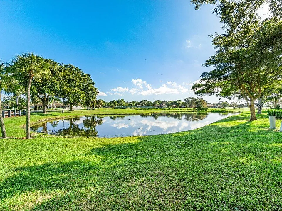 5605 Forest Oaks Ter
