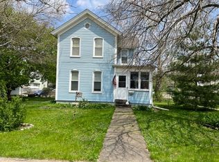 327 S Main St, Rochelle, IL 61068