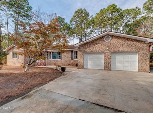 1883 Salisbury Rd, Southport, NC 28461