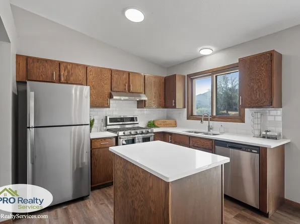 4467 Slater Rd, Eagan, MN 55122