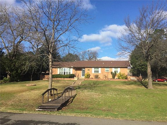 2nd image of 2233 Westfield Dr