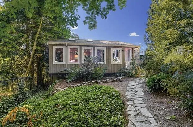 13130 Holmes Point Dr NE — Photo 21