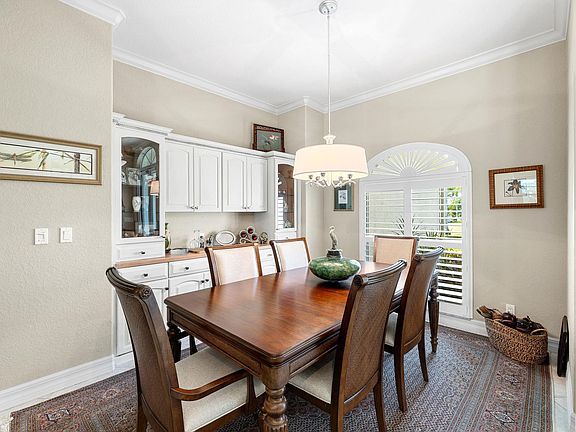 5th image of 15590 Catalpa Cove Dr